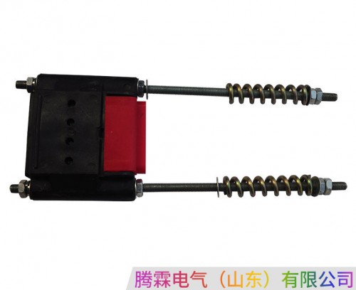 拉緊器